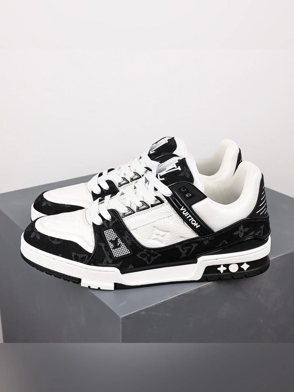 Louis Vuitton White and Black Men's Low-Top Sneaker